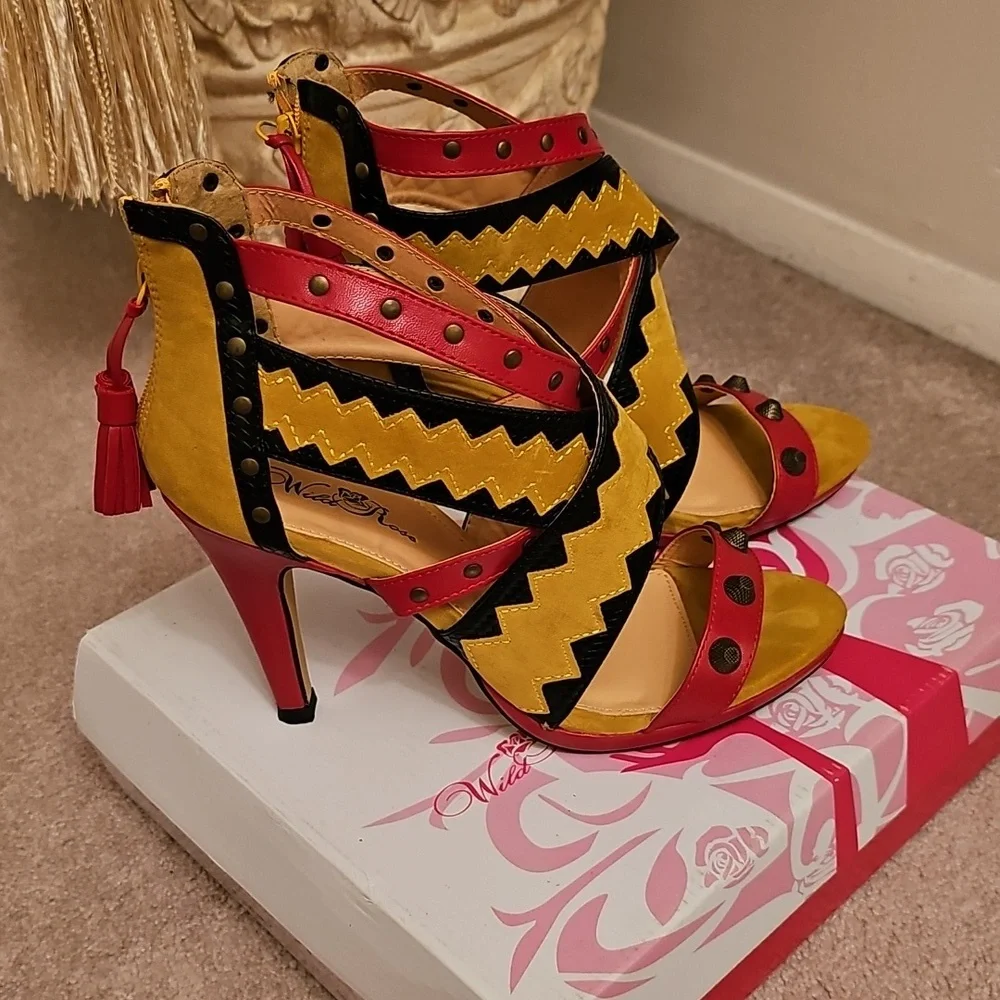 WILD ROSE RED/GOLD PLATFORM HEELS
